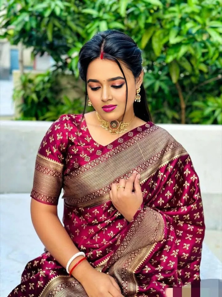 শাড়ি